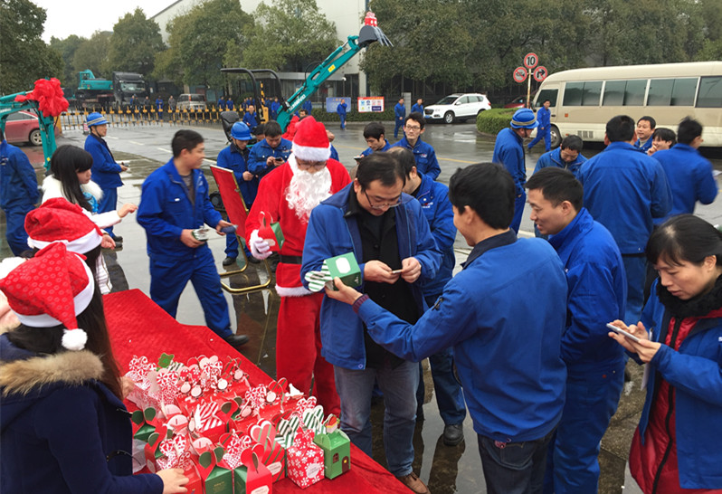 平安果驾到，，，，好事要来到