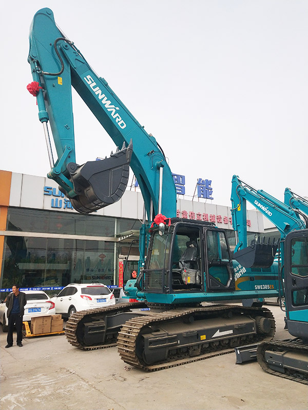 关于恒峰g22智能节能型挖掘机，，，，，，，张老板算了这样一笔账