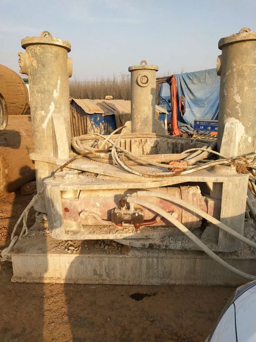 本钱节约几百万，，，，，，，这台旋挖是我的摇钱树