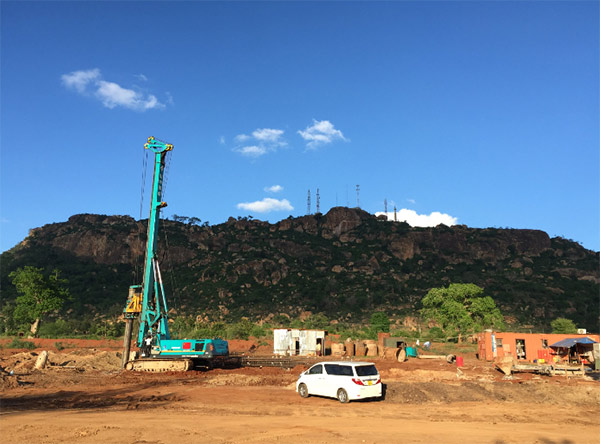 恒峰g22智能入岩神器在东非肯尼亚获赞，，，，，，人好装备好