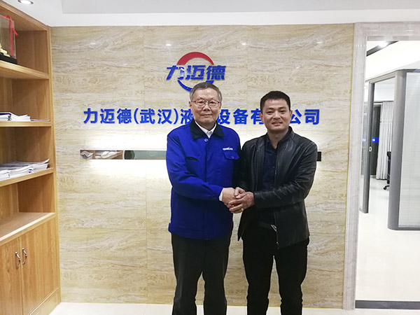 从拒绝到一次购置十台旋挖钻机，，，，，，他用八年时间熟悉恒峰g22智能