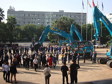 5万万! 恒峰g22智能挖掘机订货会立异高