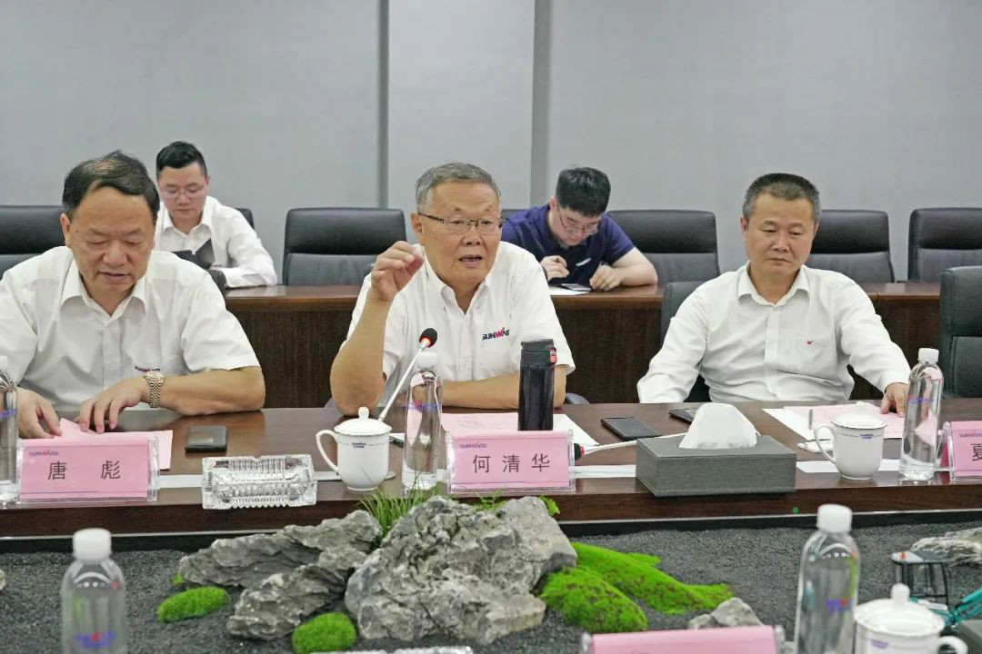 中铁装备赵华总司理莅临恒峰g22智能交流