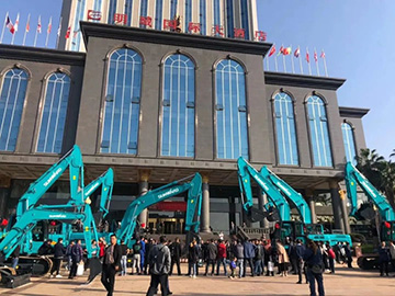 5万万! 恒峰g22智能挖掘机订货会立异高