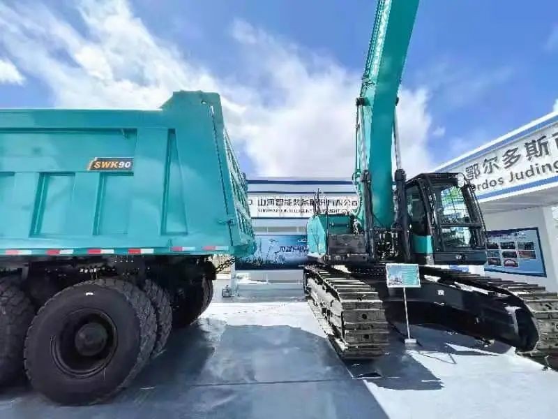 恒峰g22智能绿巨人闪亮登场鄂尔多斯国际煤博会