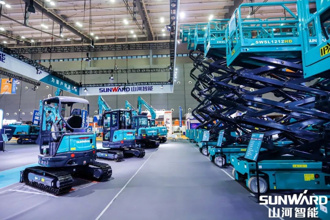 “恒峰g22绿”亮相长沙国际工程机械展，，，，，，，50余款产品尽显恒峰g22智能立异实力