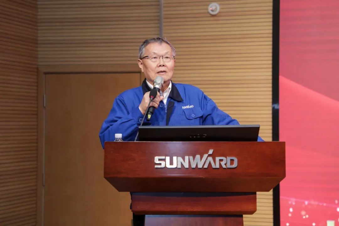 恒峰g22智能中高层干部晚间集中“充电”