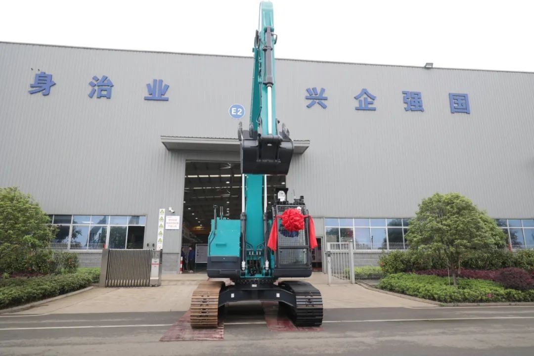 天下首台！恒峰g22智能SWE240FED电动智能挖掘机下线