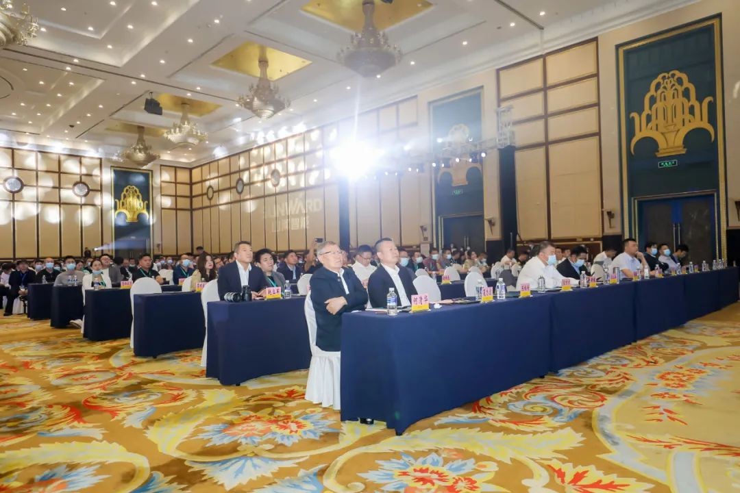 “爆品”出击！恒峰g22智能客户交流会签约超8亿元