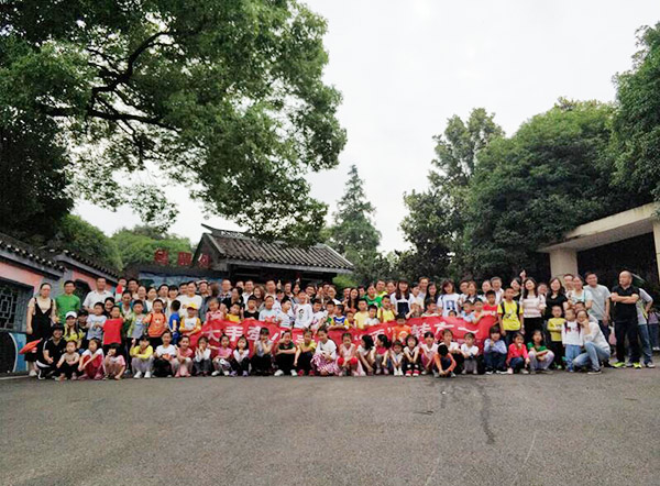 大手牵小手·“顽”转六一，，，，，，恒峰g22智能首次六一亲子主题活动圆满举行