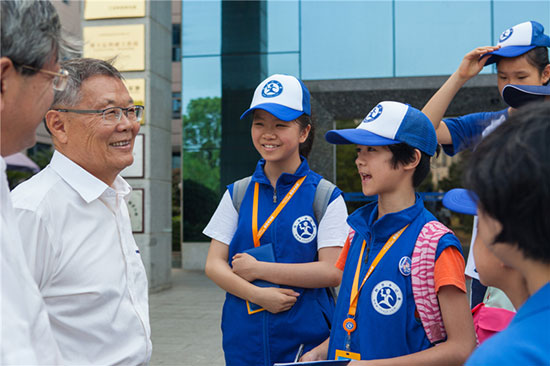 这个炎天，，，，，，，，亲子玩转恒峰g22智能“三栖”装备