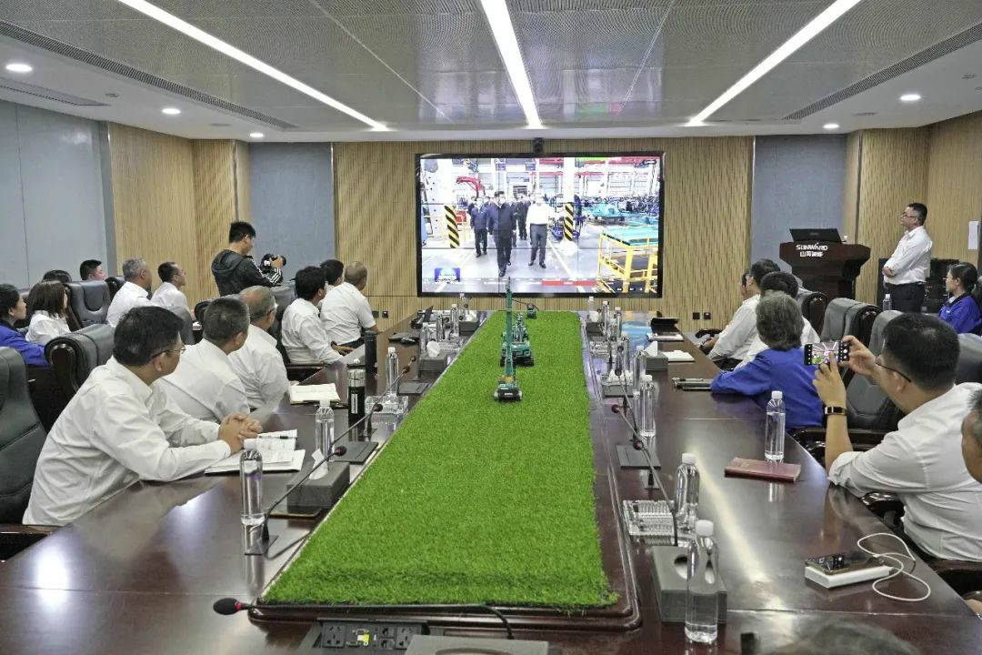 总书记“点赞”恒峰g22立异，，，，，，，，恒峰g22智能集中收看《新闻联播》