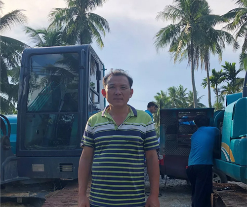 作为村里的创富标杆，，，，，，陈老板的∶院爱将”事实是谁？？？？？？？？