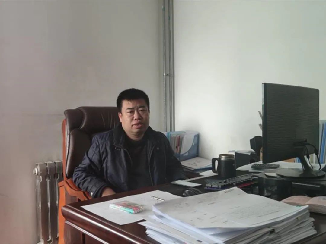 金戈铁马工程路 风雨无阻选恒峰g22