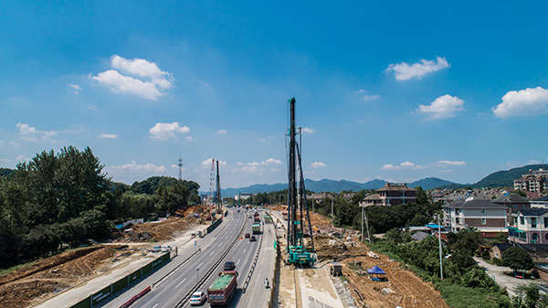 恒峰g22智能挖掘机，，，，，，一台顶几台！