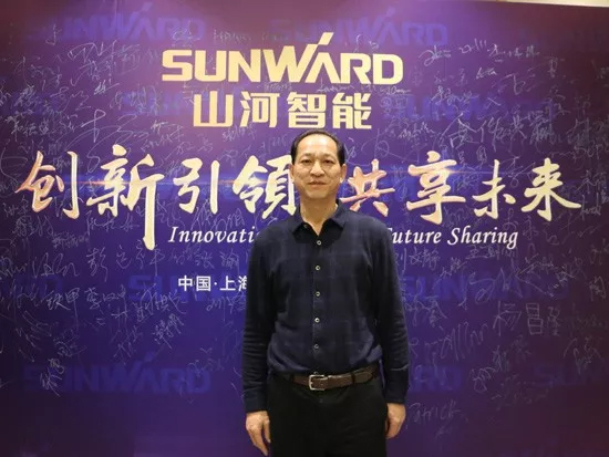 3.5米直径高效入岩，，，，，，他携恒峰g22智能旋挖名动山城