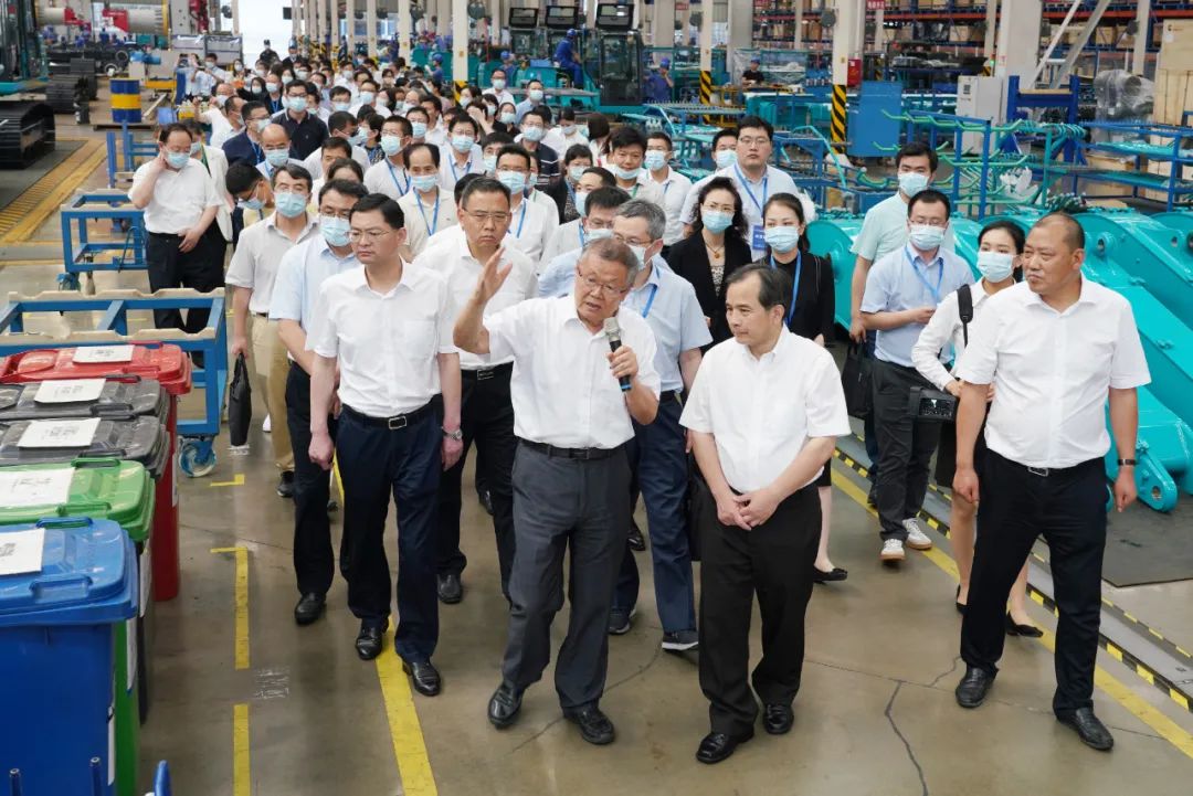 天下战略性新兴工业集群建设考察团调研恒峰g22智能