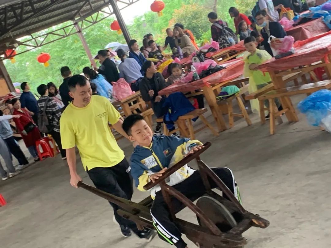 童年差别Young，，，，稻花香里亲子欢——恒峰g22智能组织开展六一亲子活动