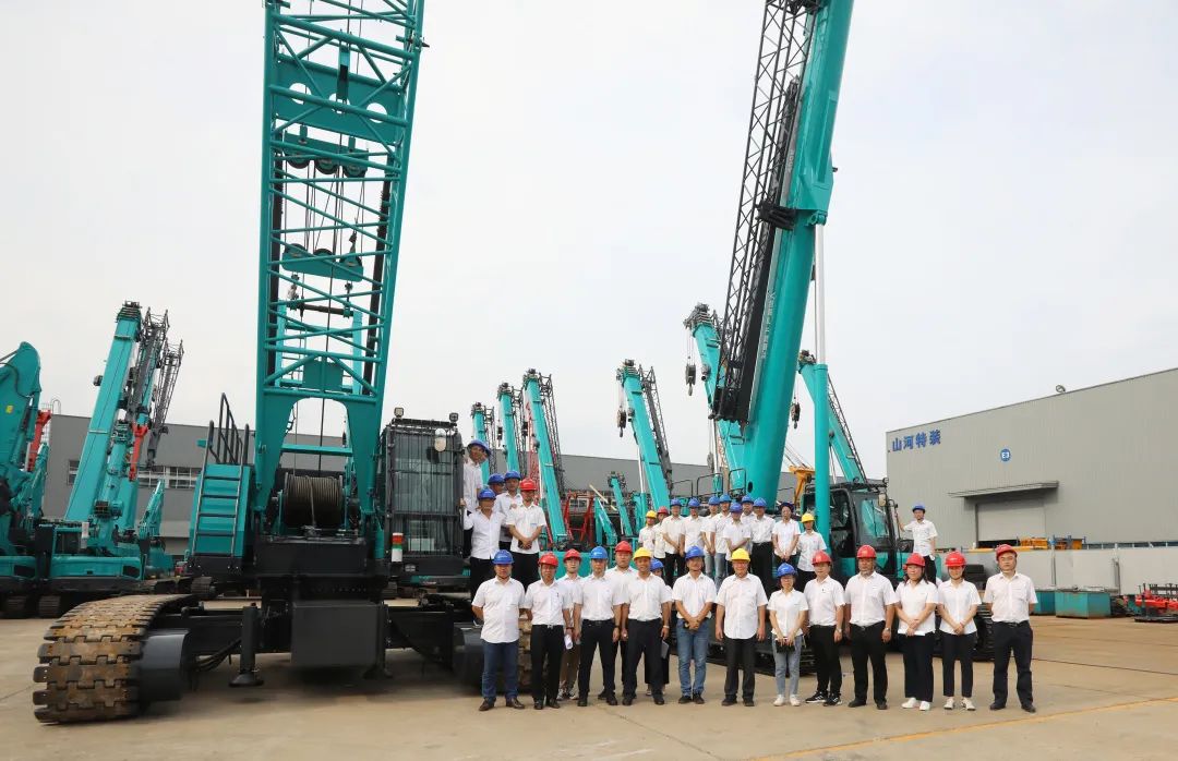 双鹰遨游，，，“E”往无前！——恒峰g22智能新一代E系列起重机下线！