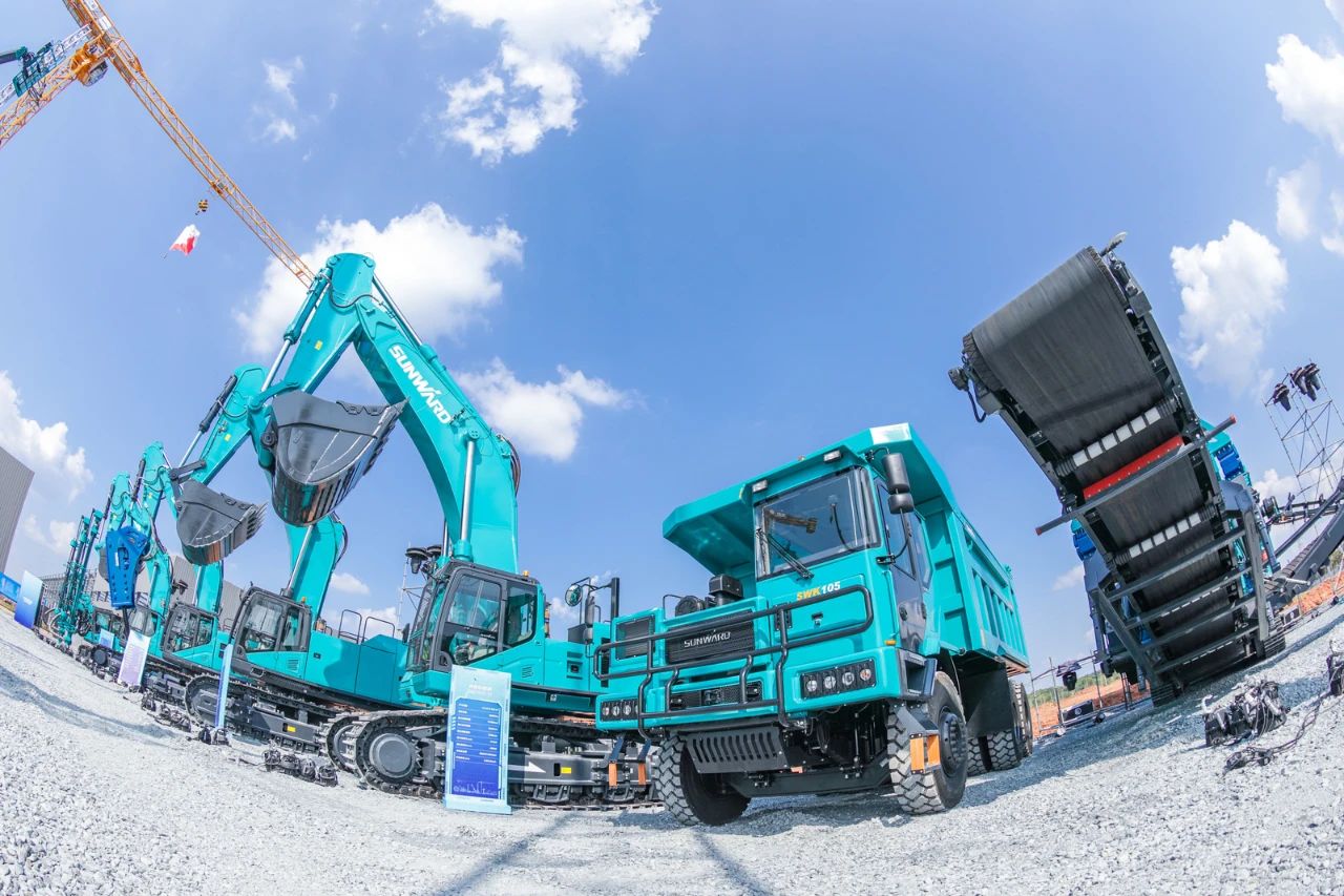 四大成套装备携手登。。。。『惴錱22智能立异效果展示会交出“亮眼答卷”