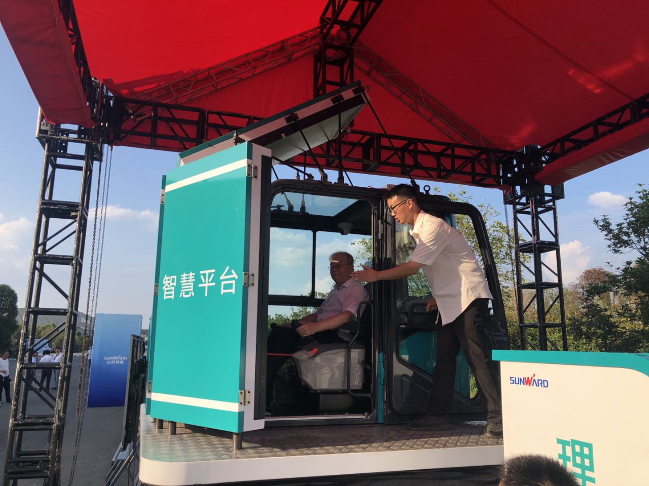 远程？？？？+仿真培训！全球首创5G？？？？胤抡媾嘌抵腔燮教ň柿料