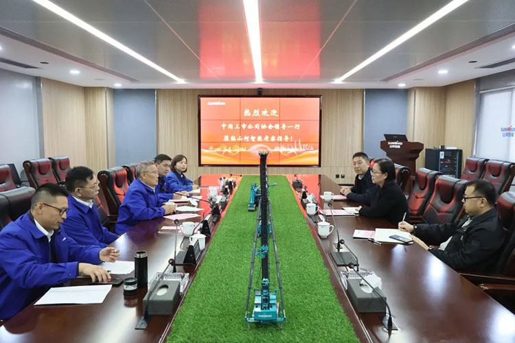 中国上市公司协会党委委员、副秘书长刘翠兰一行调研恒峰g22智能