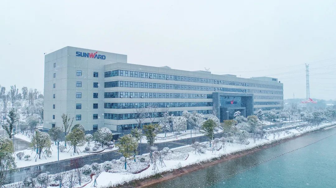 瑞雪兆有年，，，邀您共赏雪中恒峰g22！