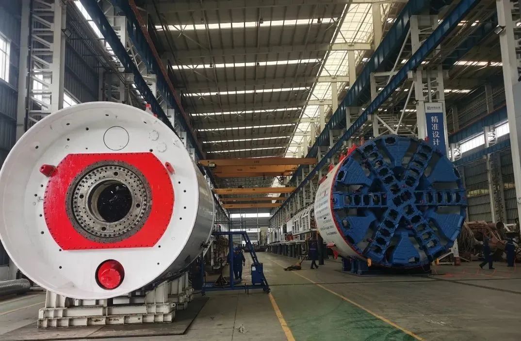 直击生产一线！中铁恒峰g22复工复产忙