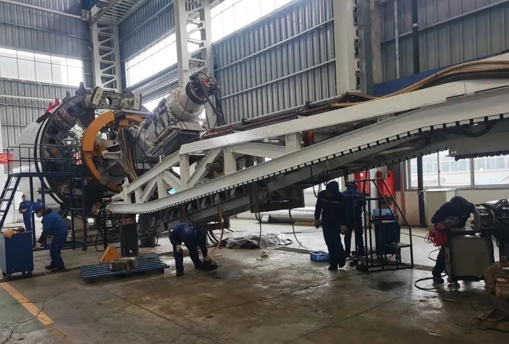 直击生产一线！中铁恒峰g22复工复产忙