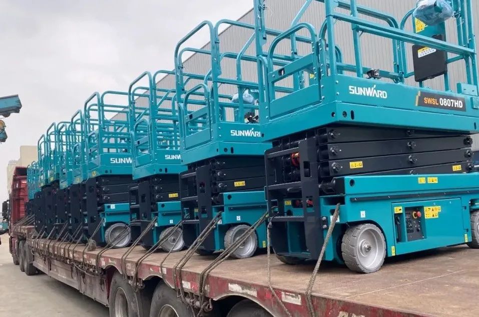 创下单日最高发货量纪录！恒峰g22高机装备集中发货