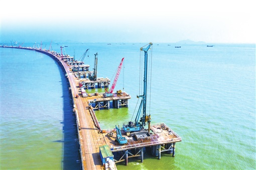 湖南日报：恒峰g22智能致力解决地下工程施工“疑难杂症” 成为地下工程装备领军者