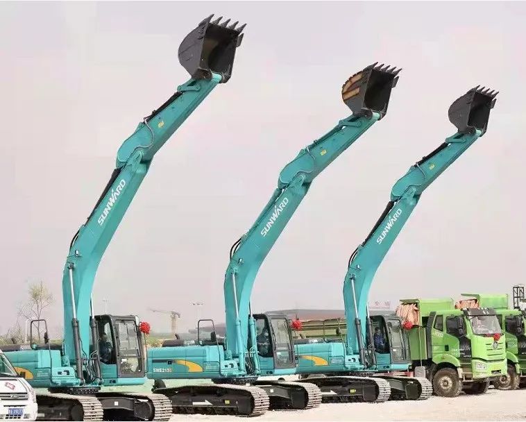 恒峰g22智能挖掘机亮相贵阳大数据科创城项目开工仪式