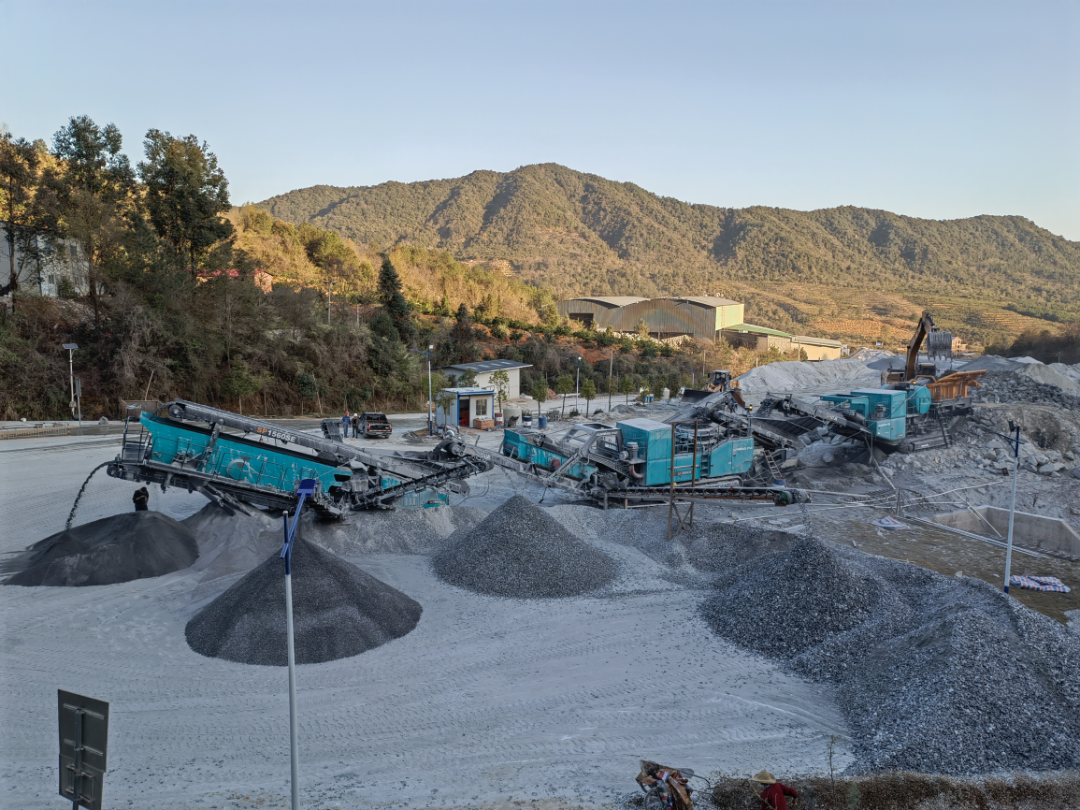 高性能+优效劳！恒峰g22普石勒移动破碎筛分成套装备“重拳出击”