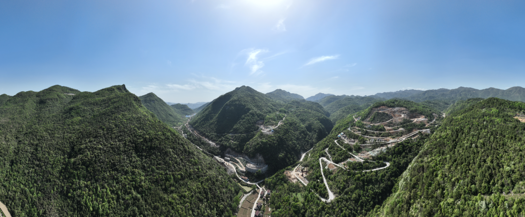 展现施工“奇效”！恒峰g22智能旋挖钻机强势助力炉慈高速公路建设