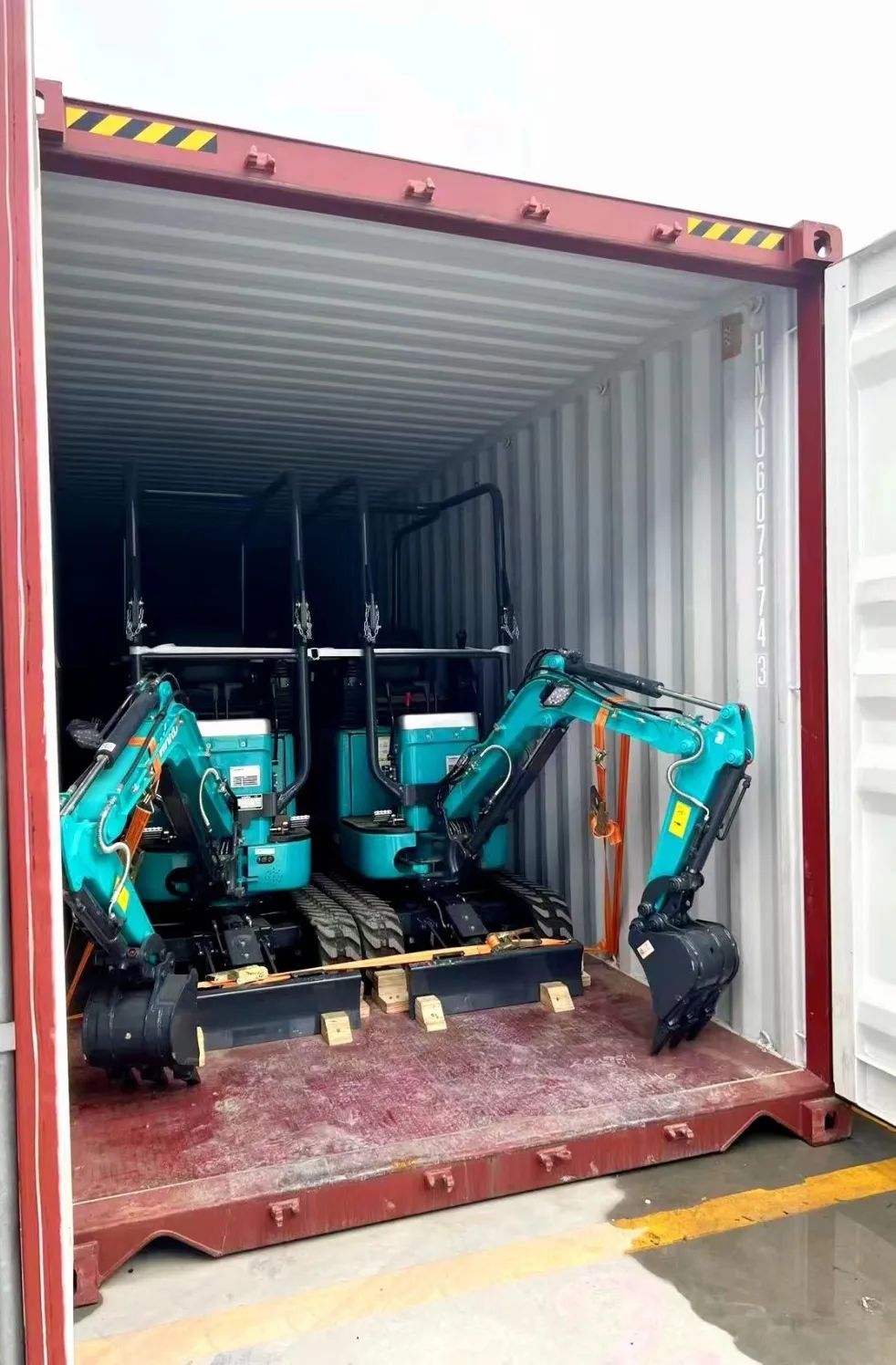 一连进军国际市。。。。。≈信钒嗔校ǔど常┖惴錱22智能专列乐成首发