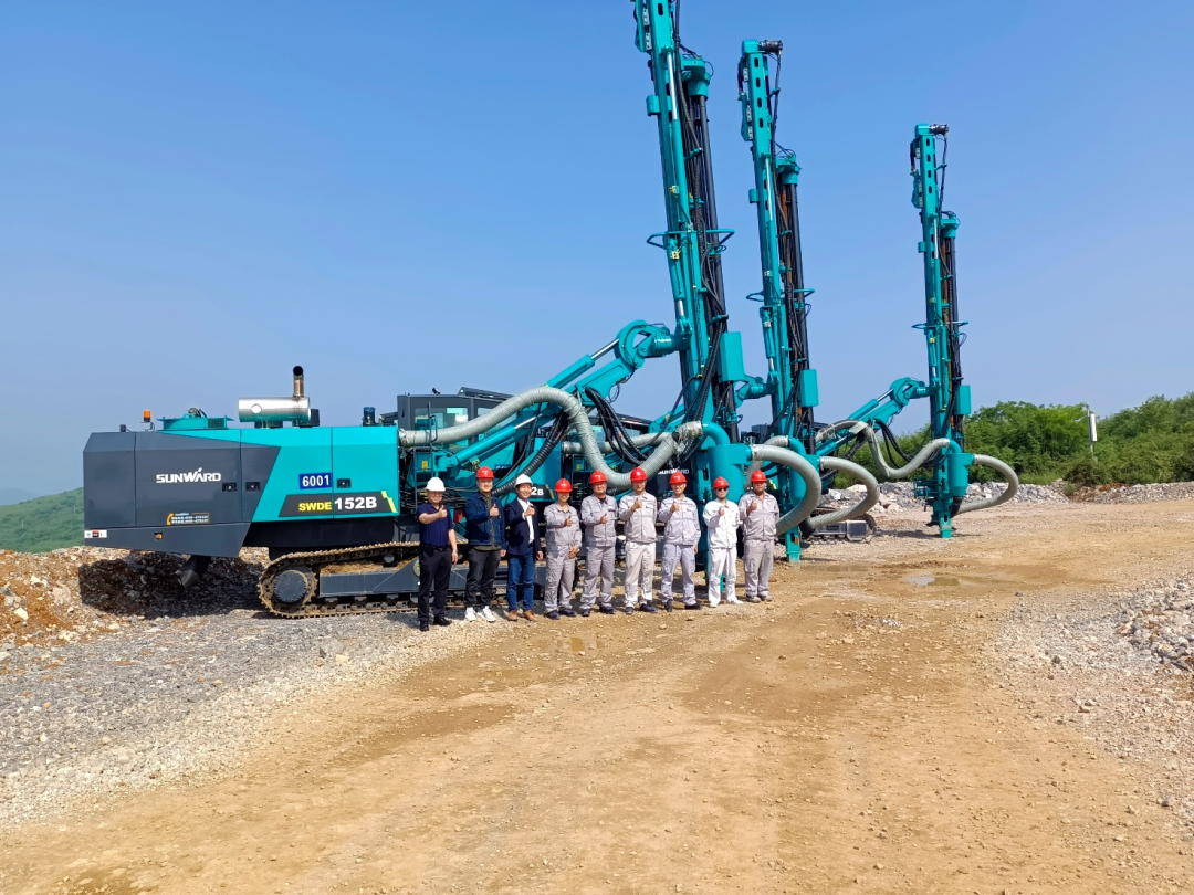 携手中建材！恒峰g22智能凿岩装备助建九江年产3000万吨砂石骨料开采项目