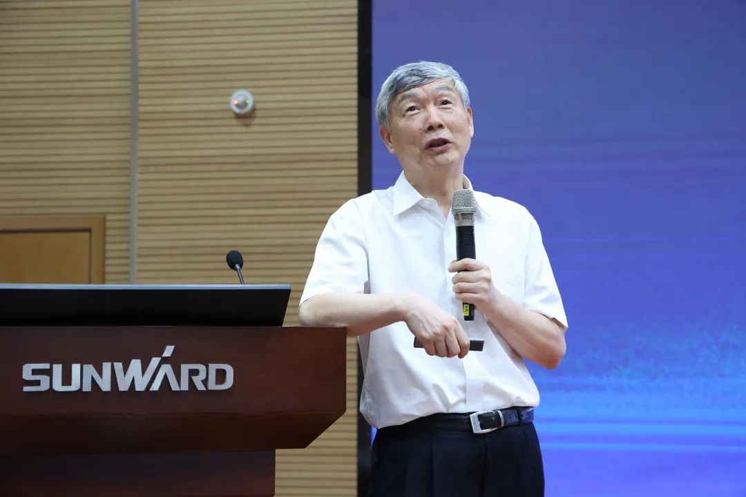 立异引领，，，智造未来！“2022院士专家长沙行”高端装备高质量生长钻研会盛大举行