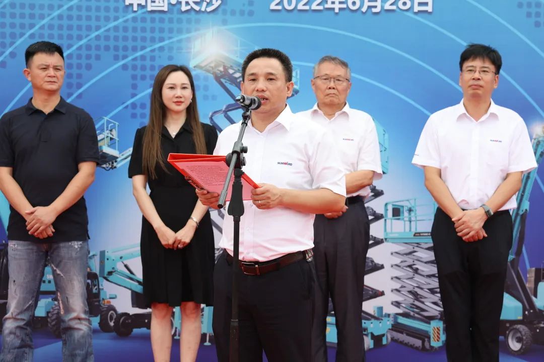 献礼二十大，，，，，，，，再攀新高地！恒峰g22智能高空机械装备再迎批量发货