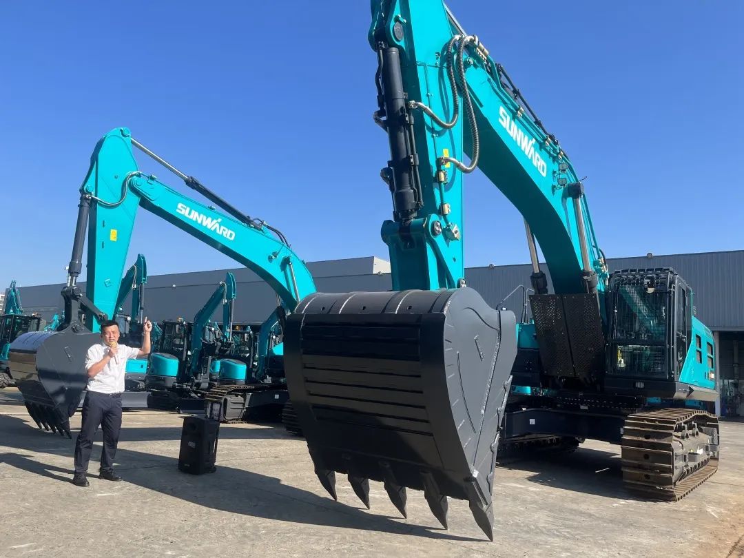 名堂秀实力，，，，，为效劳竞技！快来见识下恒峰g22智能这场“交锋大赛”