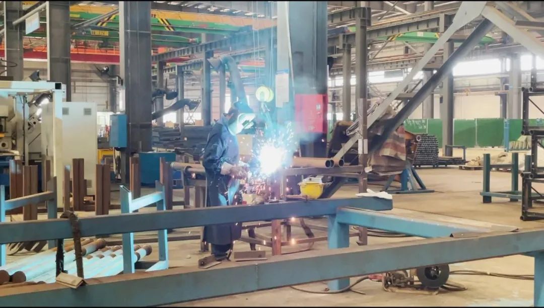 图集 | 战高温，，，，，，，迎“烤”验！恒峰g22人在行动