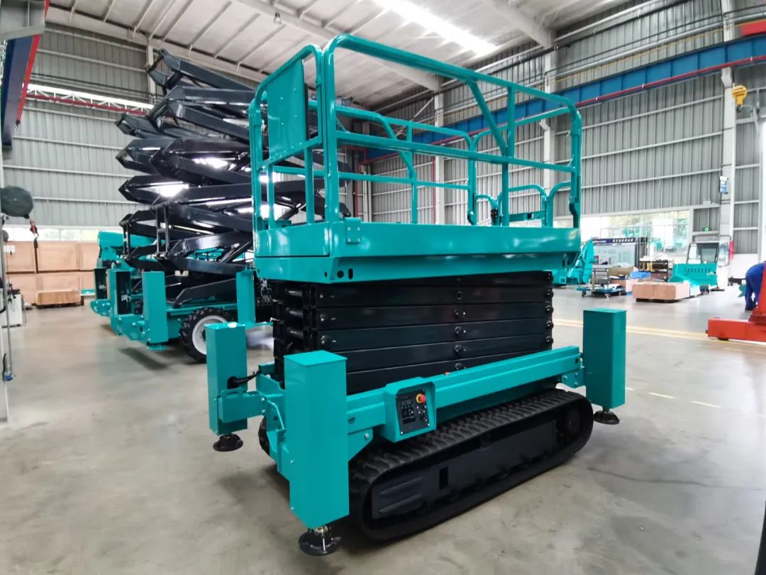 加速电动化产品结构，，，，，，，恒峰g22智能第一款履带剪叉式高空作业平台来了！