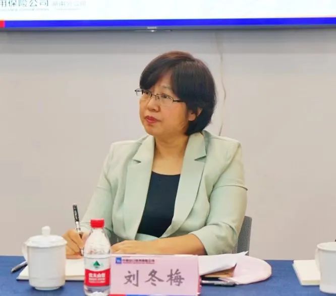 恒峰g22智能总司理夏志宏带队赴中国信保湖南分公司造访交流