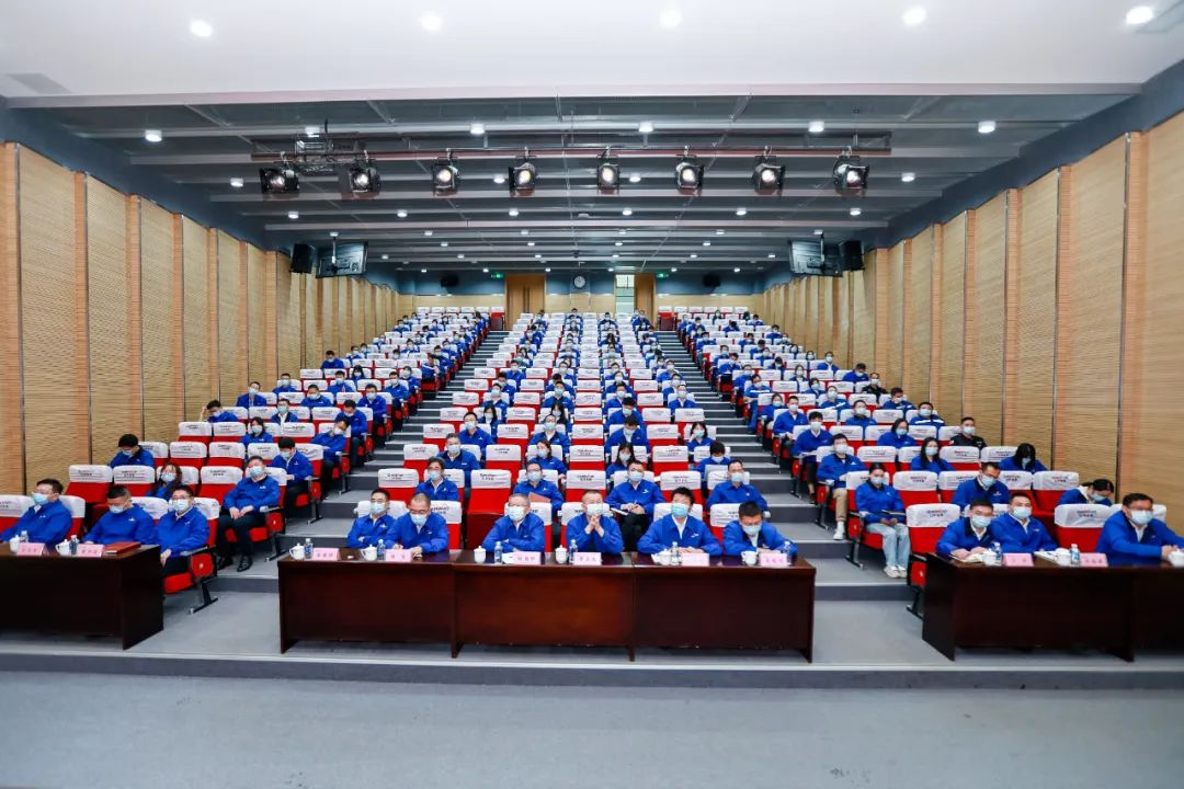 振奋人心！恒峰g22智能党员干部集中收看党的二十大开幕会盛况