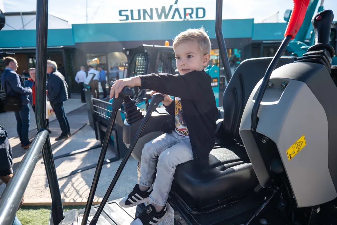 Bauma 2022 | 一组火热现场图带您重温恒峰g22智能德国宝马展之旅