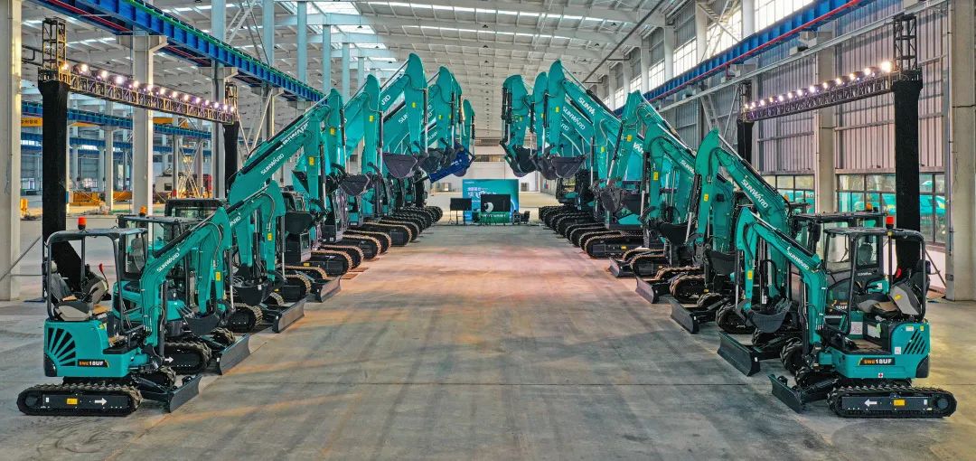 助力“双碳”目的！恒峰g22智能集中宣布F系列国四挖掘机