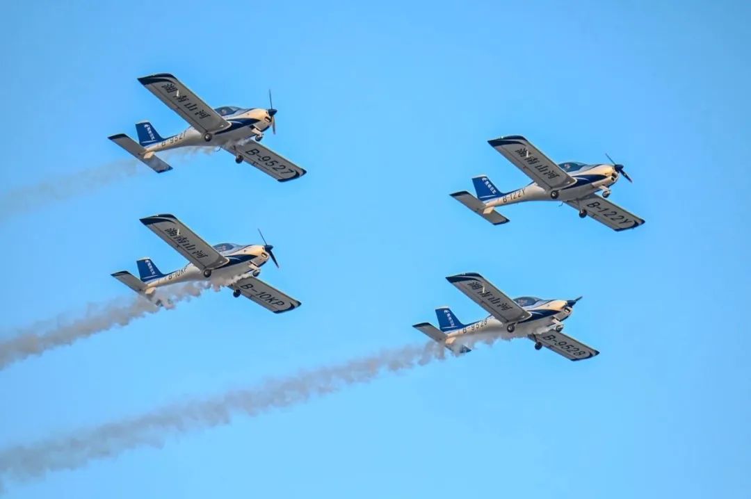 逆势翱翔！恒峰g22航空携手相助同伴亮相2022南昌航行大会