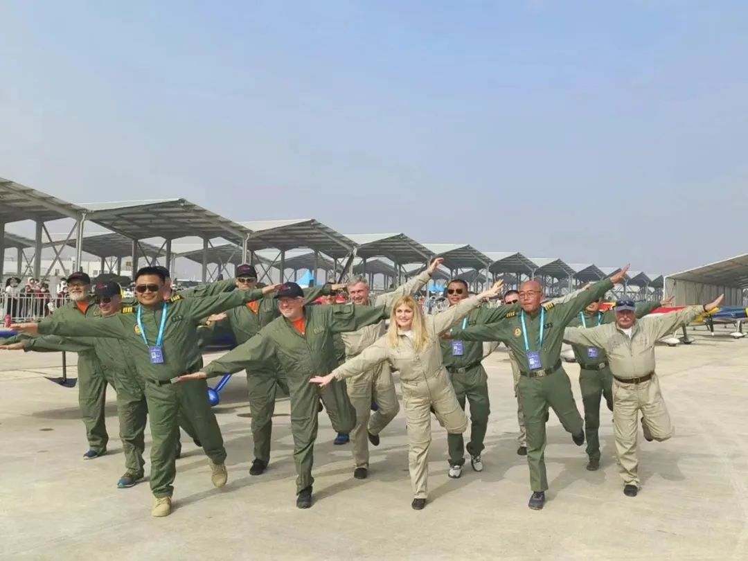 逆势翱翔！恒峰g22航空携手相助同伴亮相2022南昌航行大会