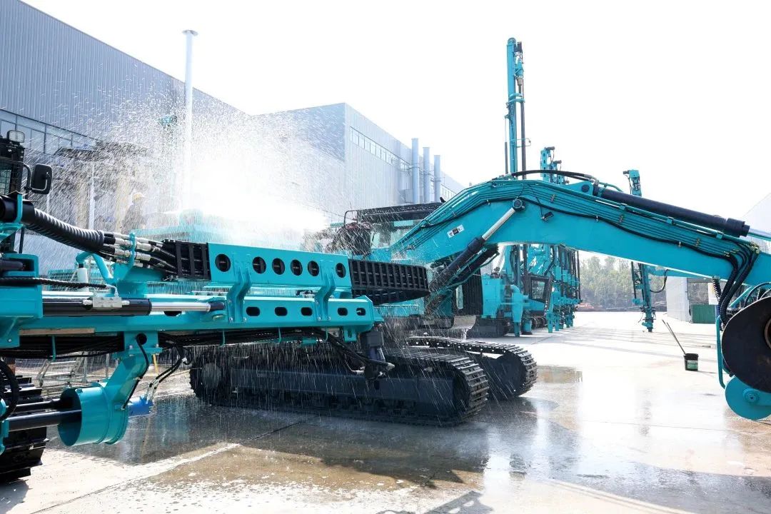 莫道君行早，，，，更有早行人！恒峰g22智能癸卯兔年开工大吉