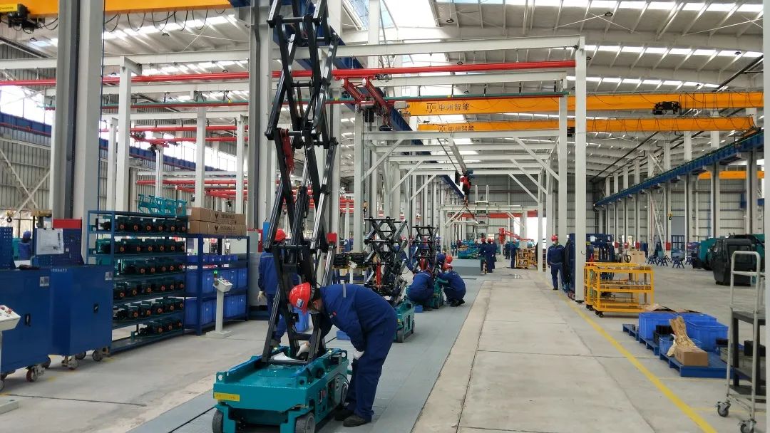 吹响复工“冲锋号”，，，，，全力冲刺“开门红”！恒峰g22智能高空机械复工复产举行时