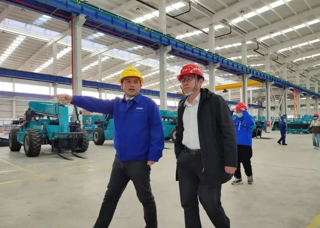 吹响复工“冲锋号”，，，，，全力冲刺“开门红”！恒峰g22智能高空机械复工复产举行时